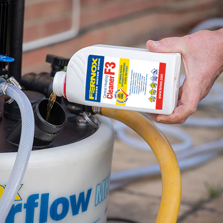 Fernox Cleaner F3 500 ml – Nettoyant pour installations de chauffage